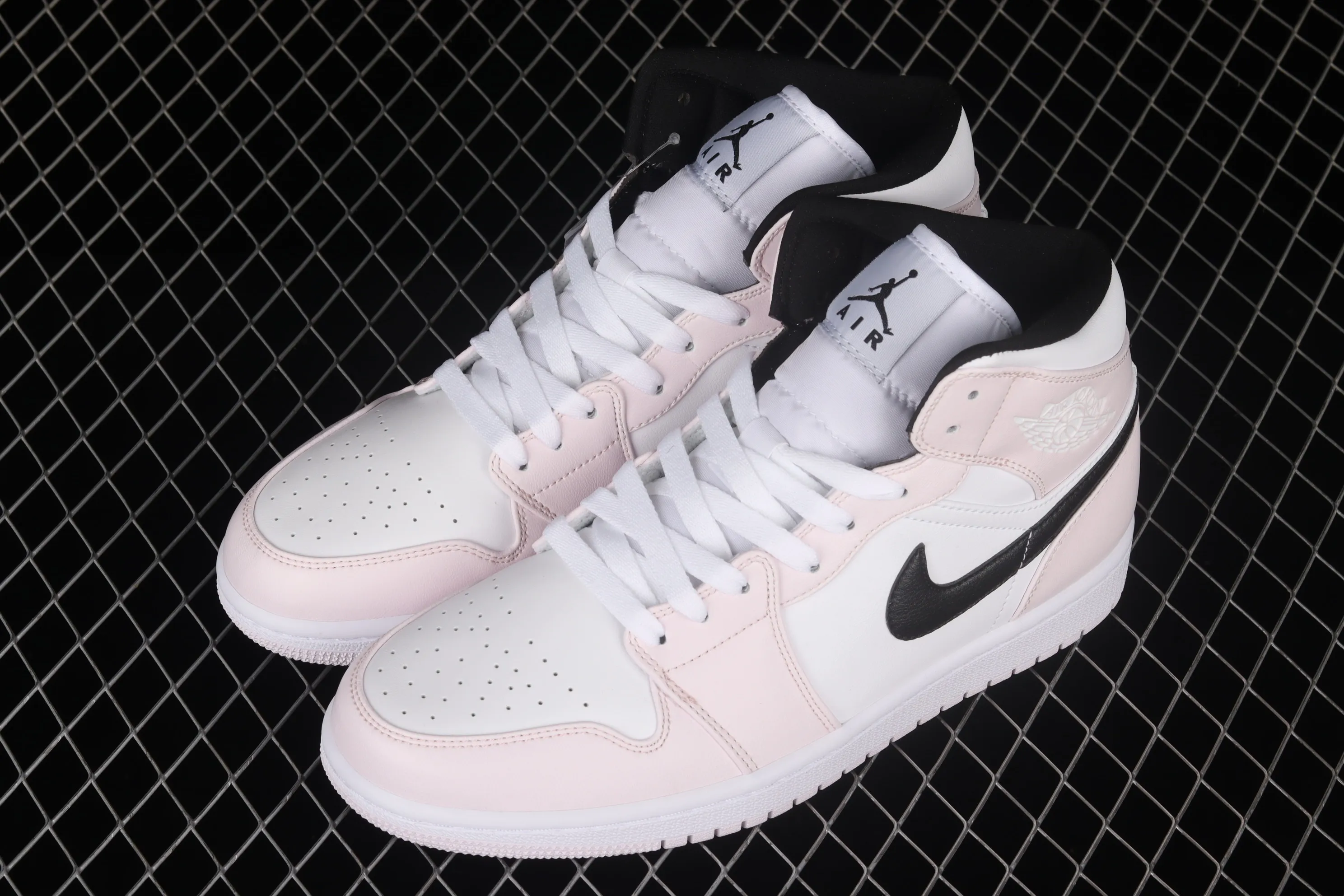 All Categories Air Jordan Jordan Series Basketball Shoes Air Jordan 1 Mid Air Jordan 1 Mid SE AJ1 Joe 1 Rose Pink Zhongbang Basketball Shoes BQ6472-500